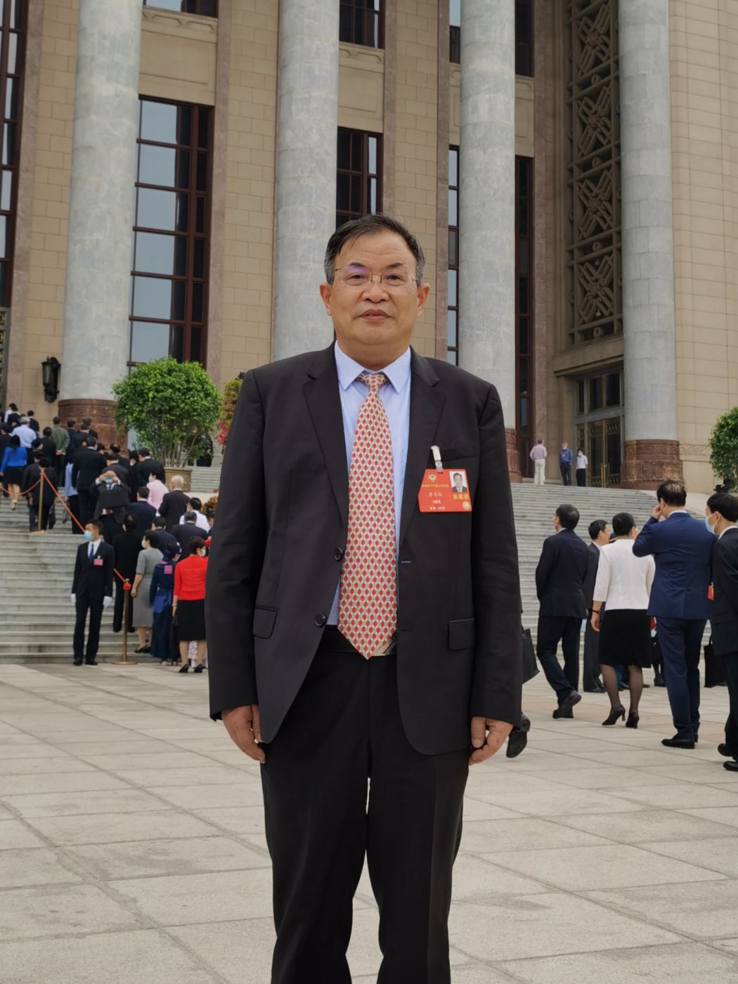 4.全国政协委员、中国工程院院士、乐动(中国)官方首席技术专家唐长红